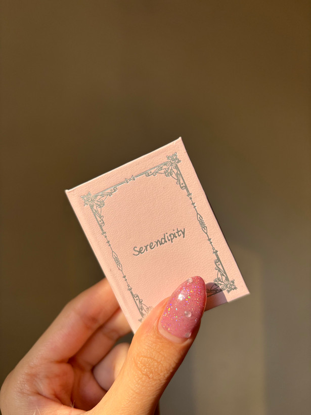 کتابچه عشق گردنبند و انگشتر